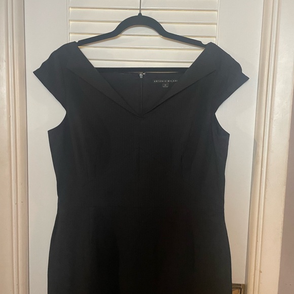 Antonio Melani Cap Sleeved Pin Striped Sheath Dress, Envelope V Neckline Size 14 - Picture 5 of 8